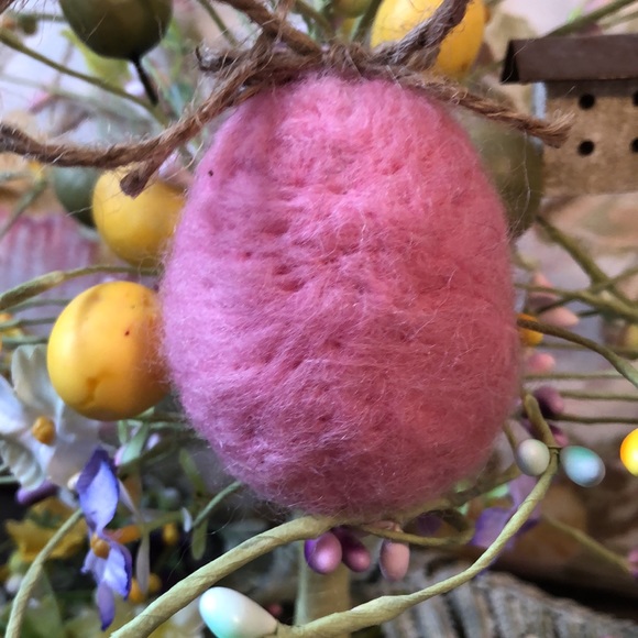 Handmade needle felted Easter egg duckling ornament spring collectable decor - Picture 3 of 6